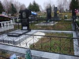 памятник 32
